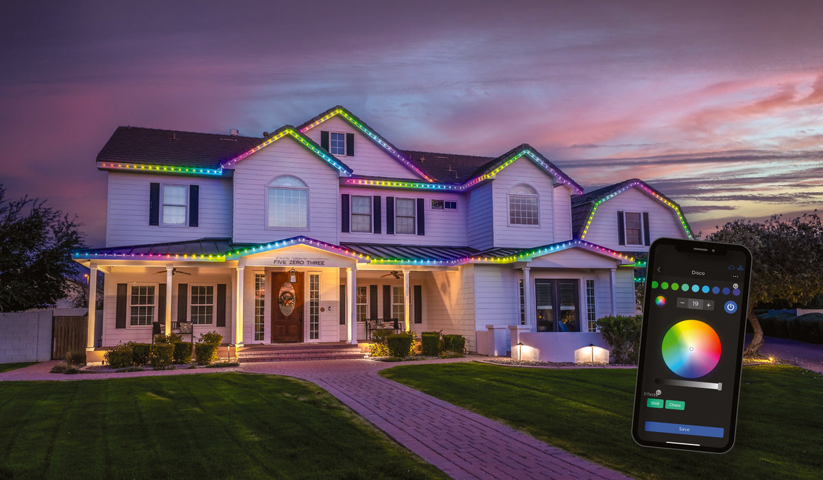 Landscape Lighting App with Phone-02.jpg__PID:8f7009bd-ebaa-45da-ae69-e2b1071610c5